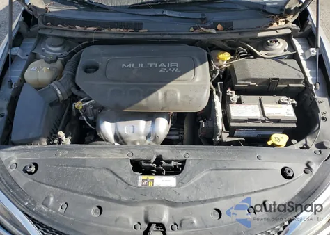 2016 Chrysler 200 Limited z USA, uszkodzony, nr VIN 1C3CCCAB2GN171095